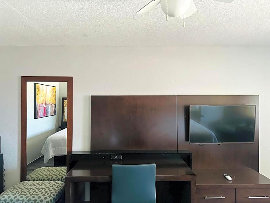 Executive Inn & Suites West Columbia