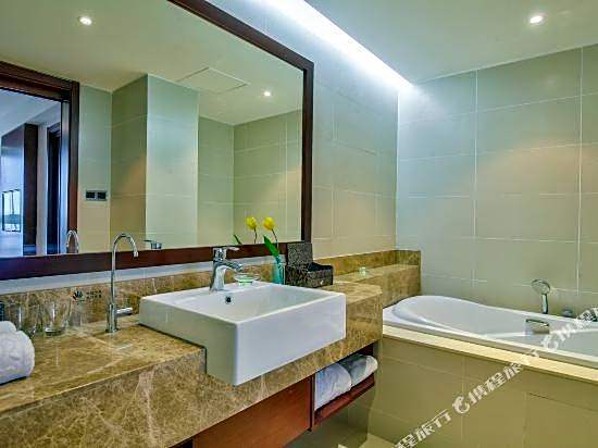 Yizhishang Hotel (Ningbo Old Bund Sanjiangkou River View Branch)