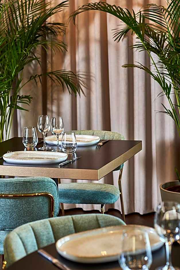 Hotel Gatsby by HappyCulture