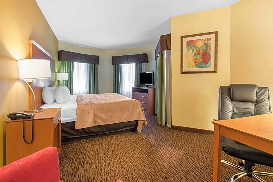 Clarion Hotel & Suites University-Shippensburg