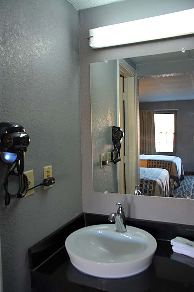 Travelodge by Wyndham Walterboro