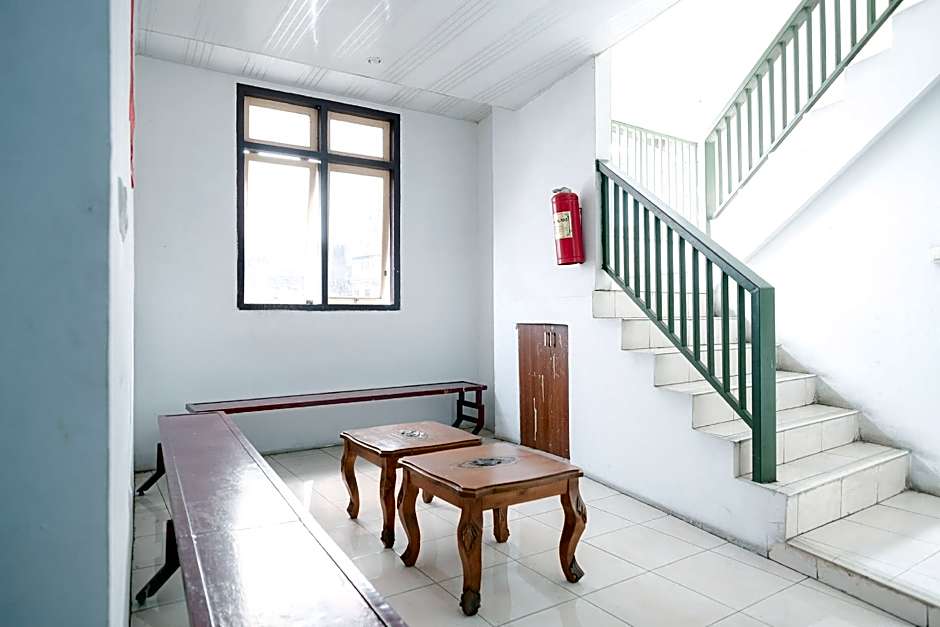 RedDoorz near Tugu Pers Jambi