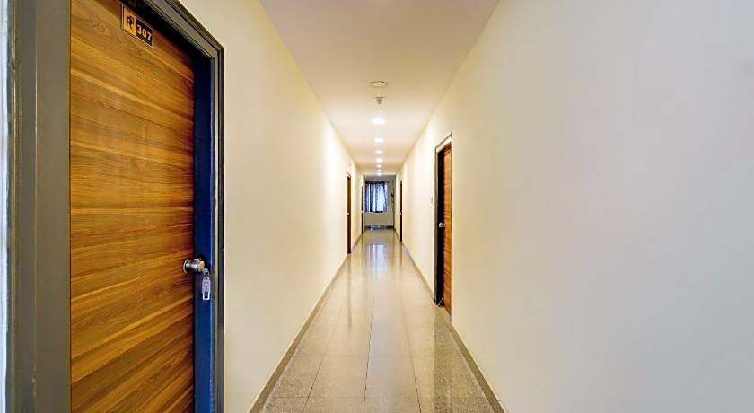 OYO Flagship Hotel R Square – Hyderabad, 