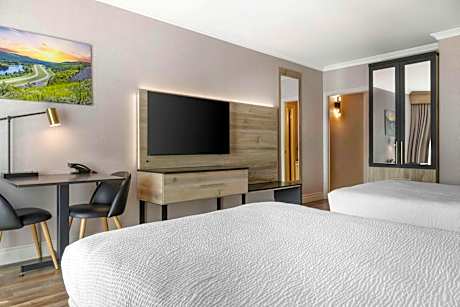 Queen Room with Two Queen Beds and Bath Tub - Parking in Front of the Room/Mobility Accessible