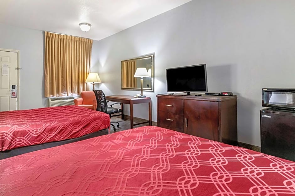 Econolodge Junction