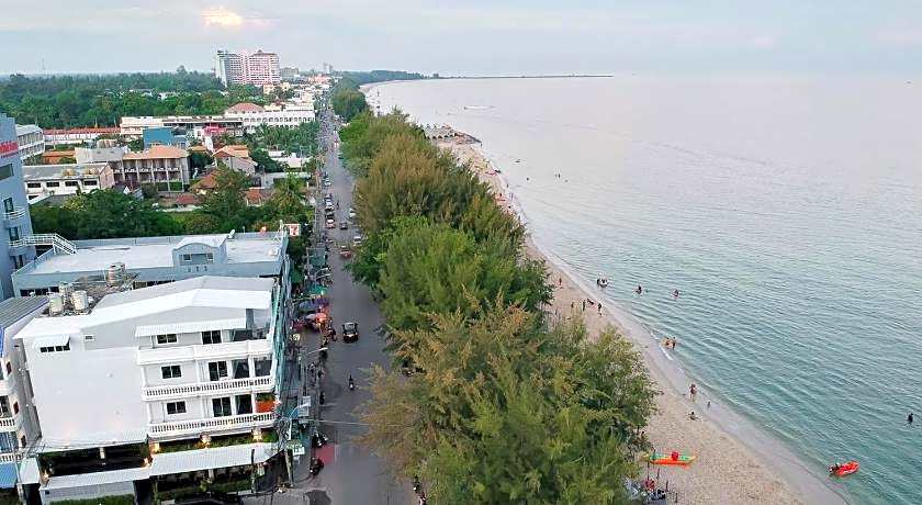 The BEACH CHA AM Suites