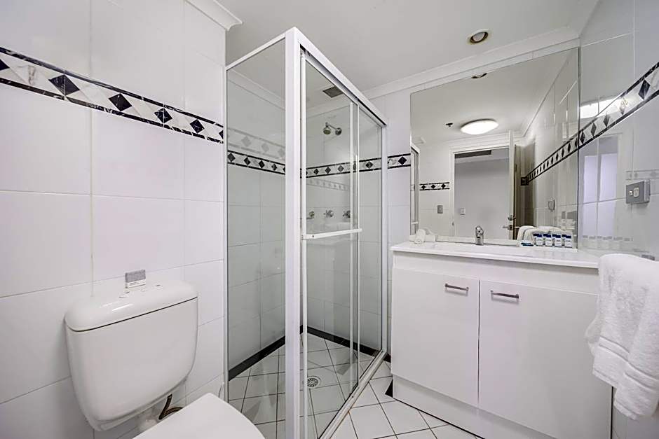 Oaks Sydney Castlereagh Suites