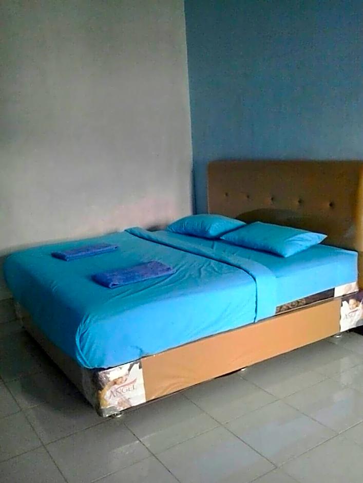 OYO 93241 Hotel Puri Azzura Danau Ranau Near Danau Ranau Pusri