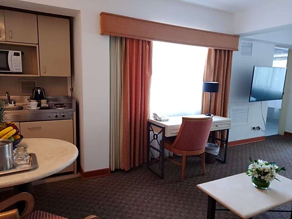 Suites del Bosque Hotel