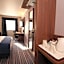 Holiday Inn Express Leeds-East By IHG