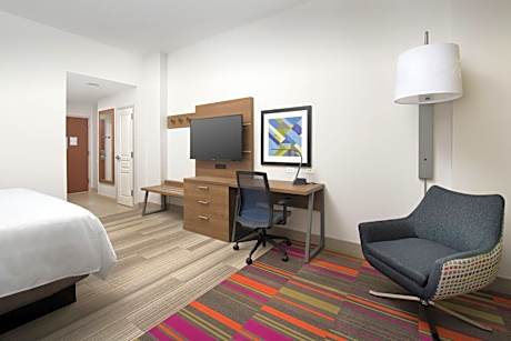 Standard King Room with Sofa Bed - Non-Smoking