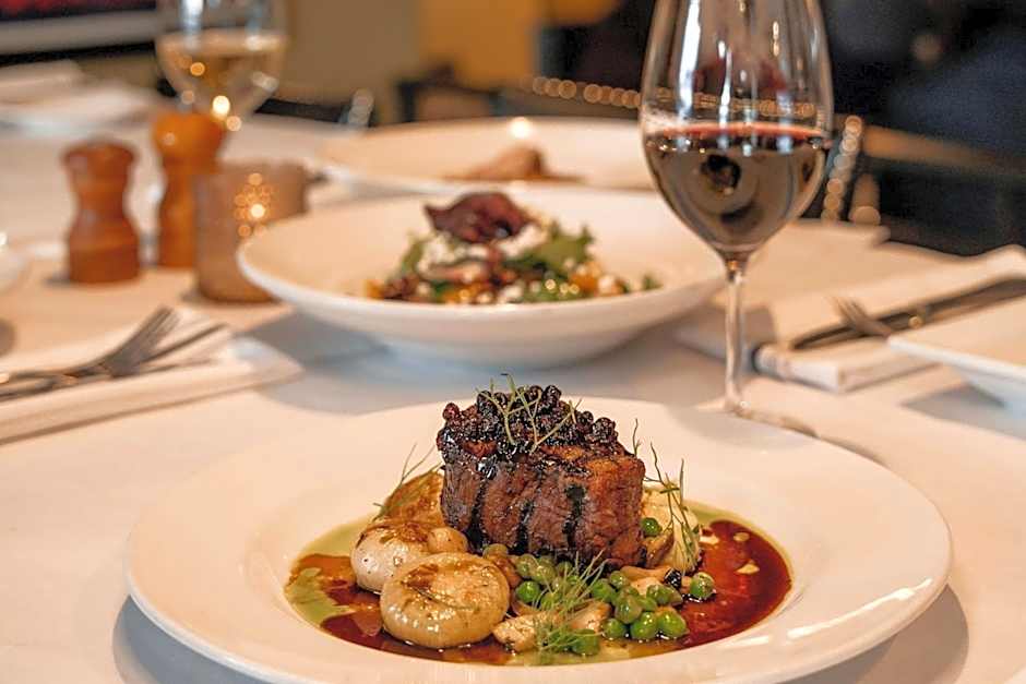 The Cloudveil, Autograph Collection