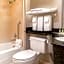 Holiday Inn Hotel & Suites Warren By IHG