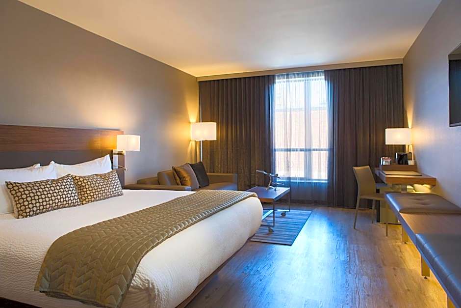 AC Hotel Kansas City Plaza