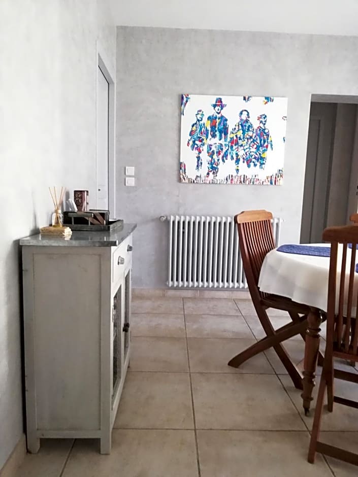 La Goutadou – Cabannes, Bouches-du-Rhône, NY