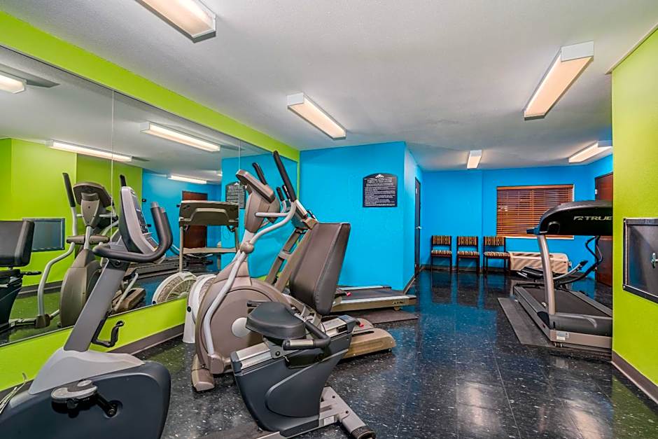 Microtel Inn & Suites by Wyndham Rochester North Mayo Clinic