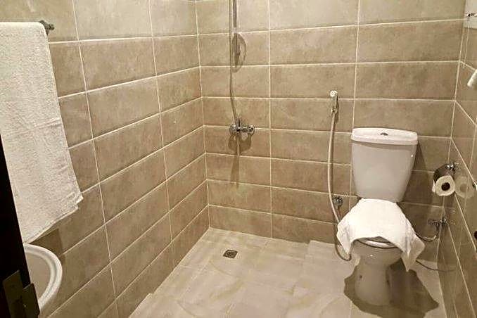 Al Muhanna Plaza Luxury Plus