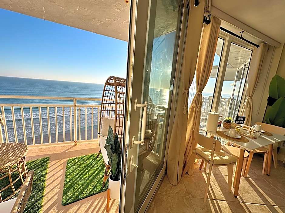 Beach Oasis 704 Lovely Daytona ocean front for 5 sleeps up to 12