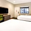 Rodeway Inn Near Melrose Ave