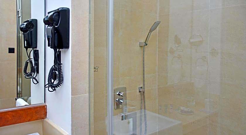 Goldi Sands Hotel