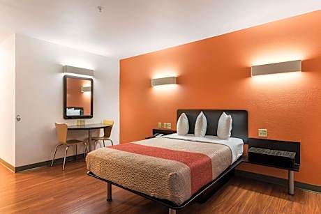 Double Room - Disability Access - Non-Smoking