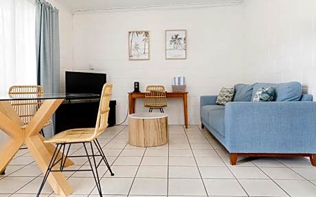 Palm View Holiday Apartments