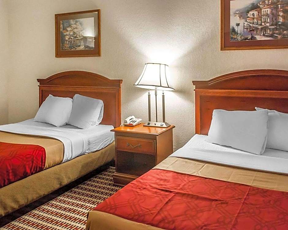 Economy Inn & Suites