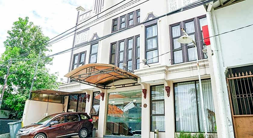 Audah Syariah Residence Mitra RedDoorz