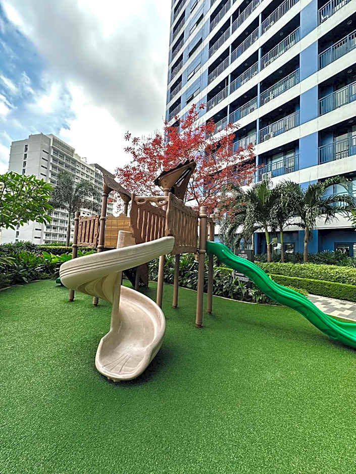 Heart of Makati, Fully furnished condo, cbd central location