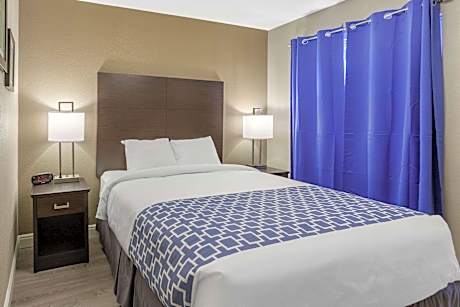 1 Queen Bed, Nonsmoking