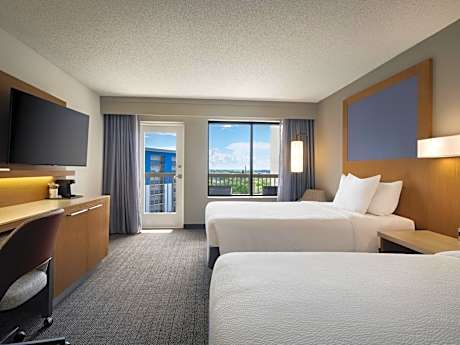 Queen Room with Two Queen Beds and Balcony