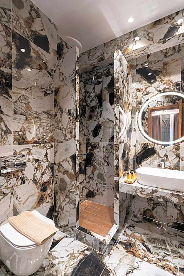 FLOARA DI MUNTE Forest Luxury Suites