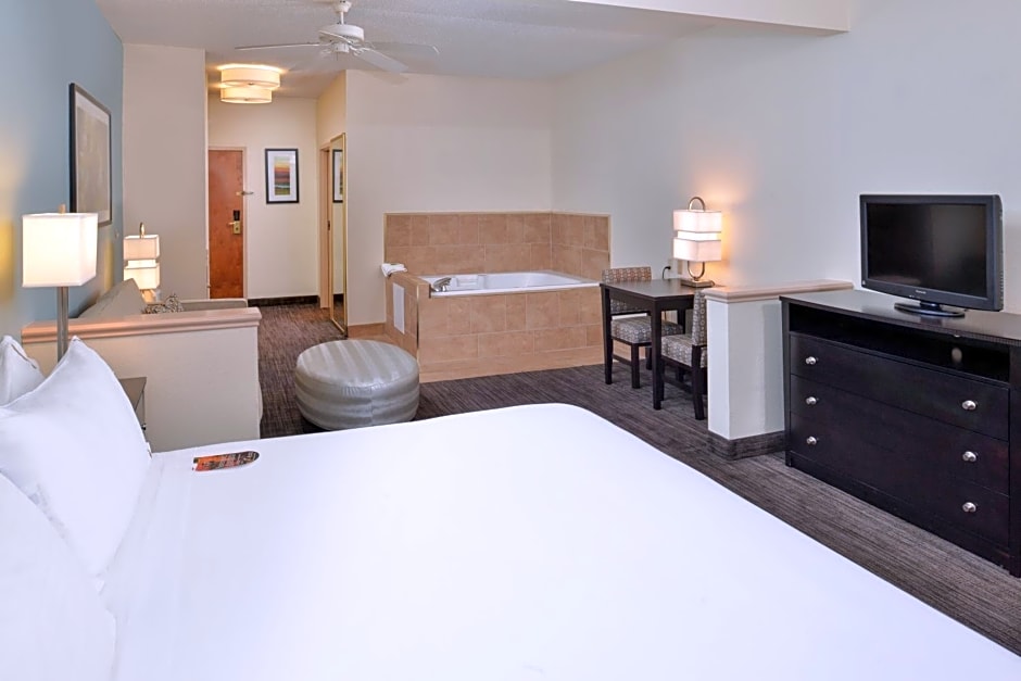Holiday Inn Express Hotel & Suites-Saint Joseph