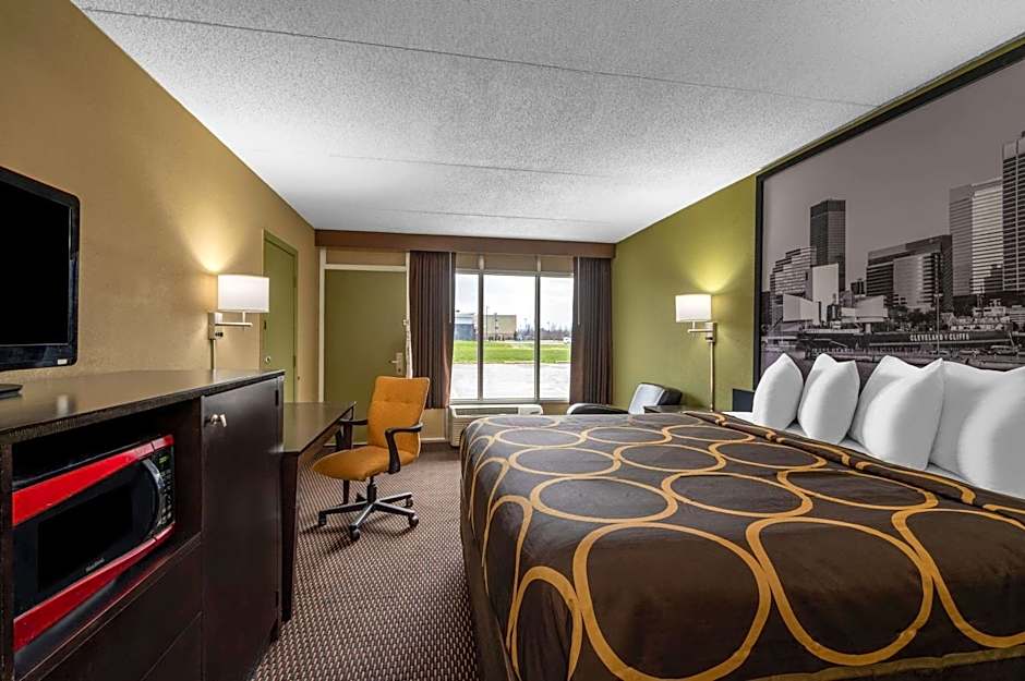 Super 8 by Wyndham Perrysburg/Toledo