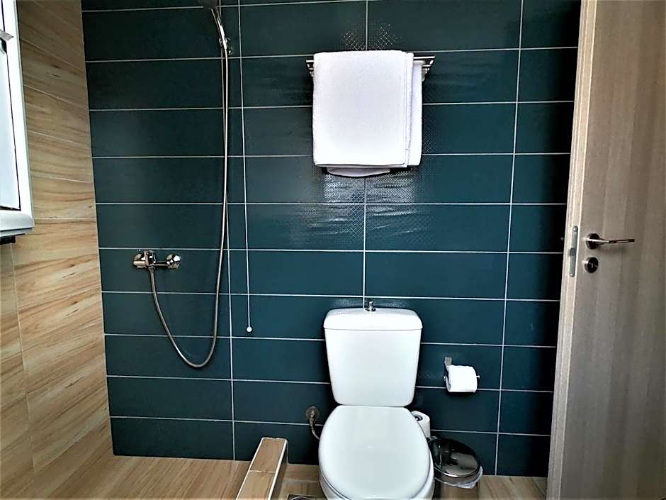 Achillion Hotel Piraeus