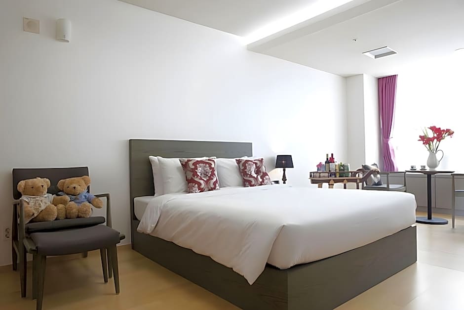 Hotel Hu Incheon Airport Unseo