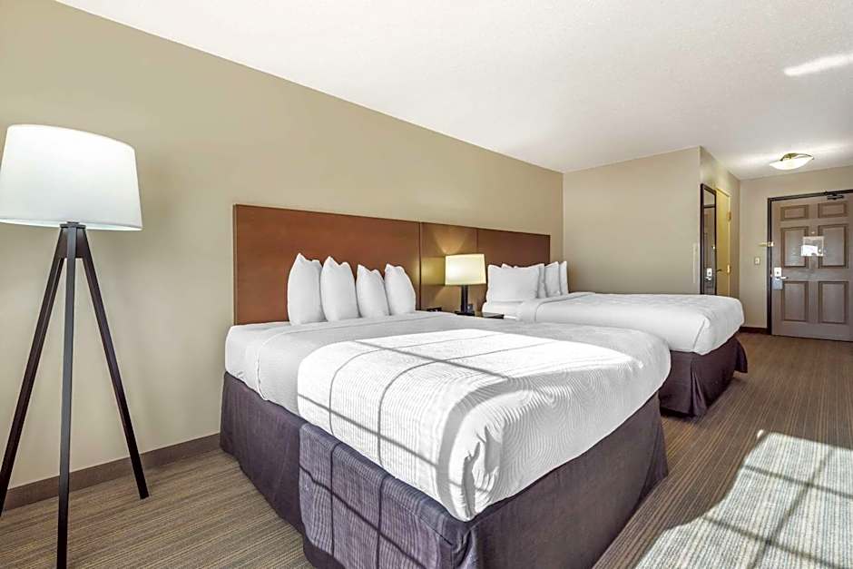Country Inn & Suites by Radisson, Watertown, SD