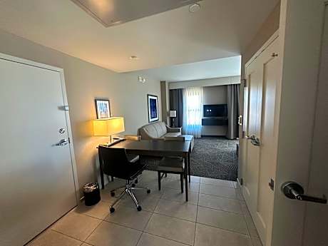 King Studio Suite - Hearing Accessible