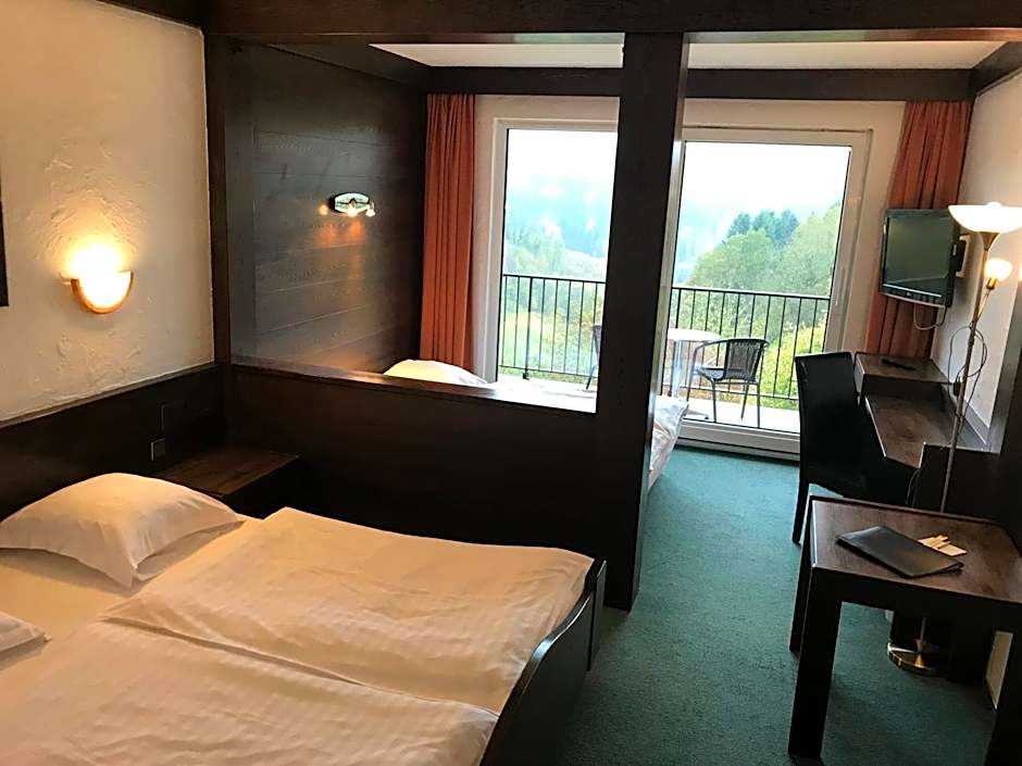 Logis Hôtel-Restaurant Aux Trois Roses