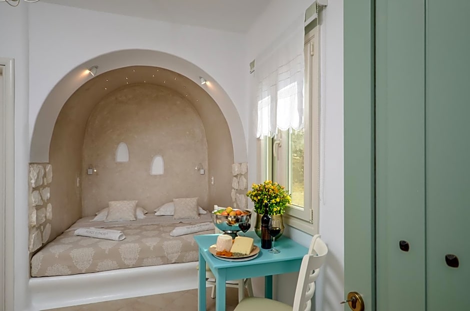 Naxos Euphoria Suites