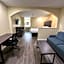 Rodeway Inn & Suites Hwy 290 Nw