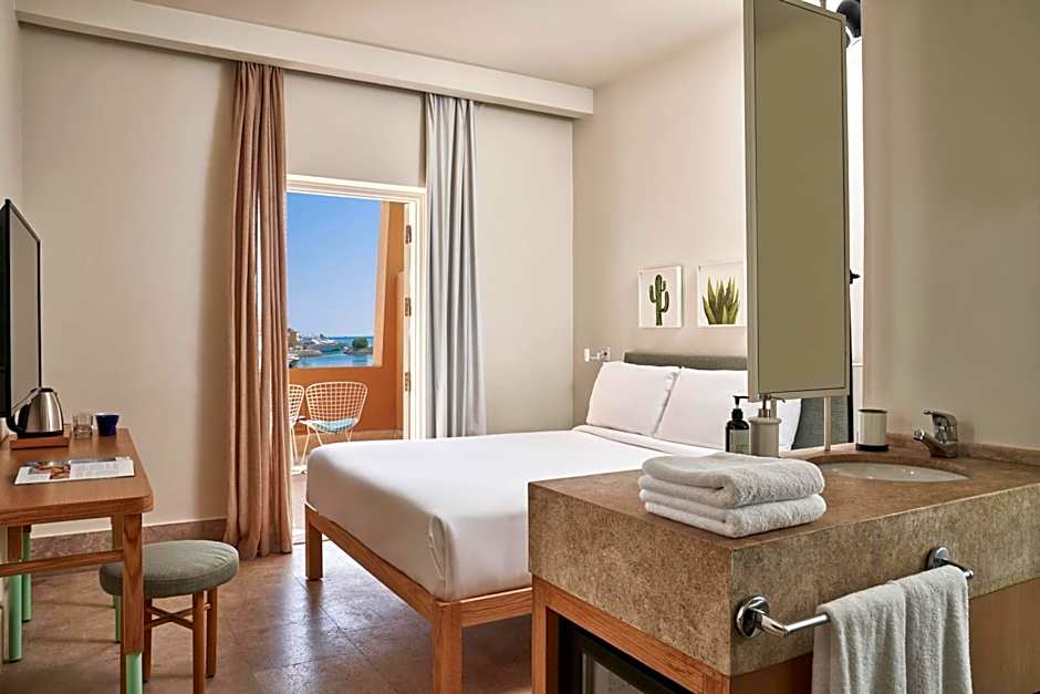 Captain's Inn Hotel