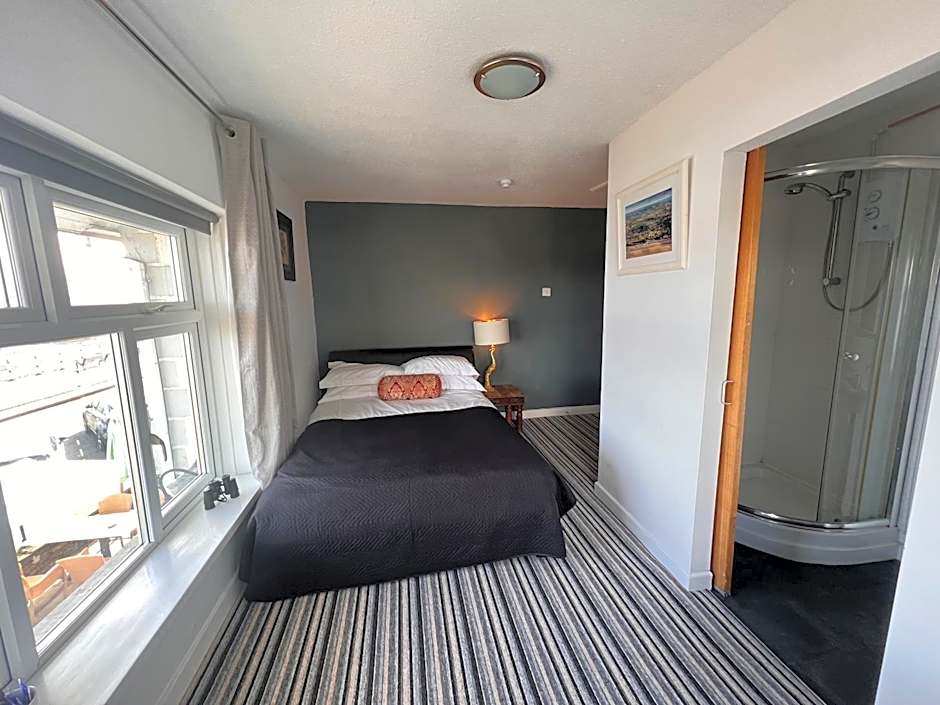 Sids restaurant and bar with rooms