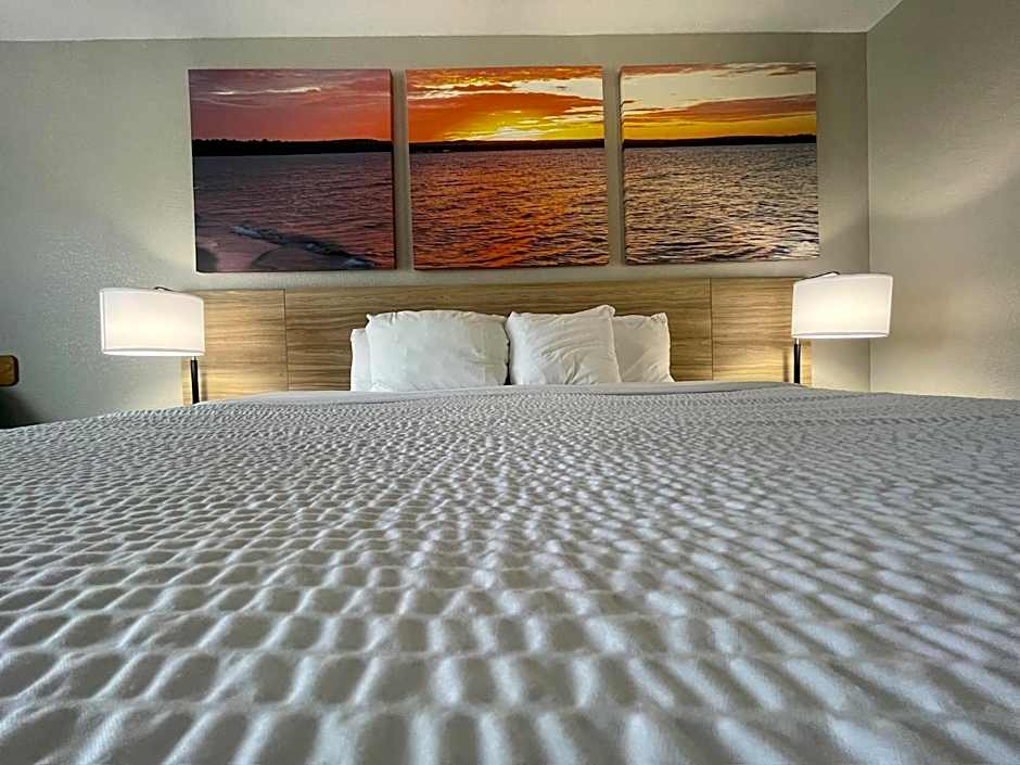 Days Inn by Wyndham Imlay City