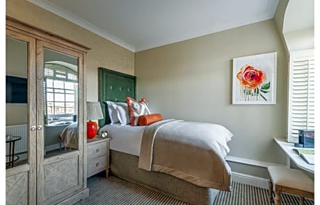 Single Room with Bathroom