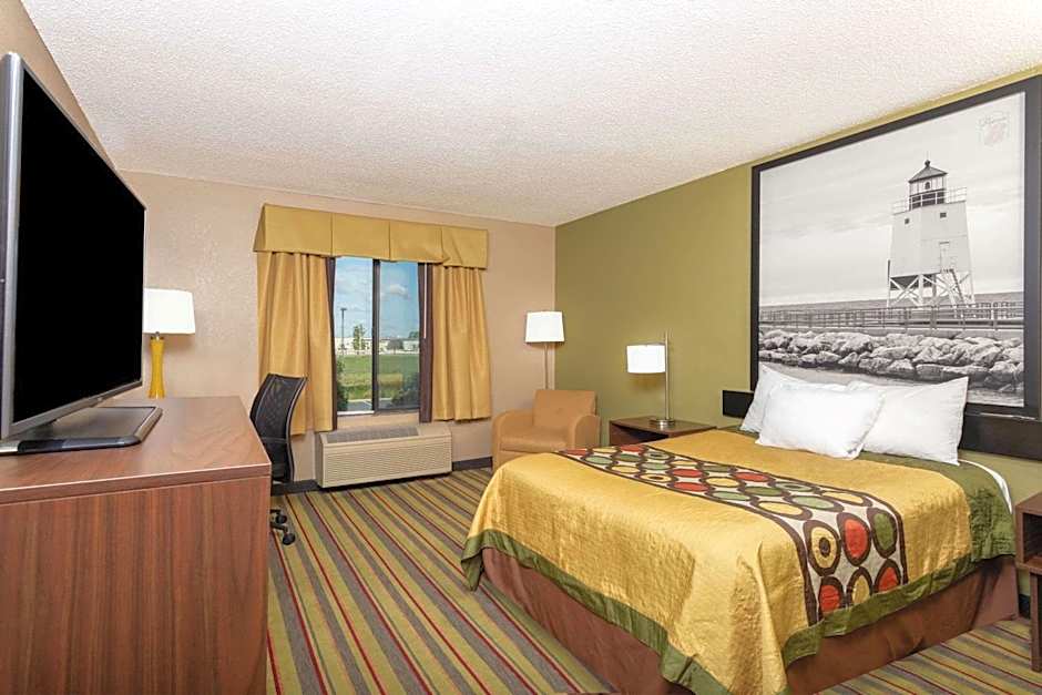 Super 8 by Wyndham Goshen