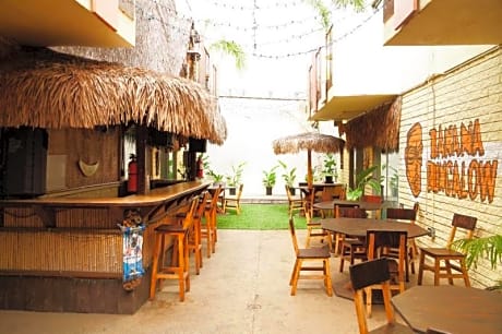 Banana Bungalow West Hollywood Hotel & Hostel