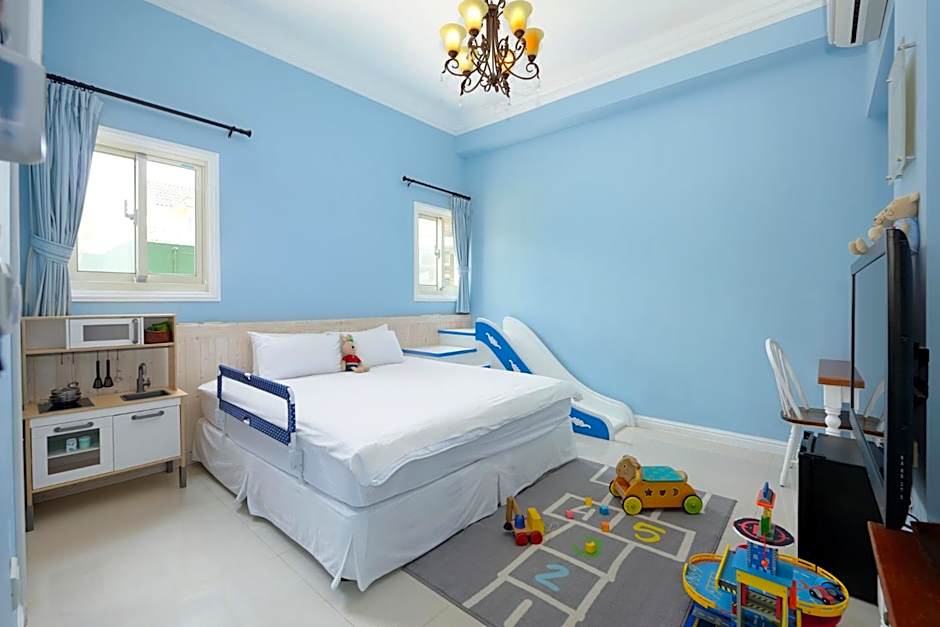 Dancing Butterfly Inn Family sliding BnB