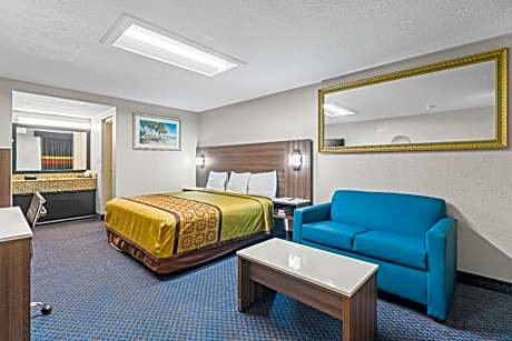Deluxe King bed Nonsmoking