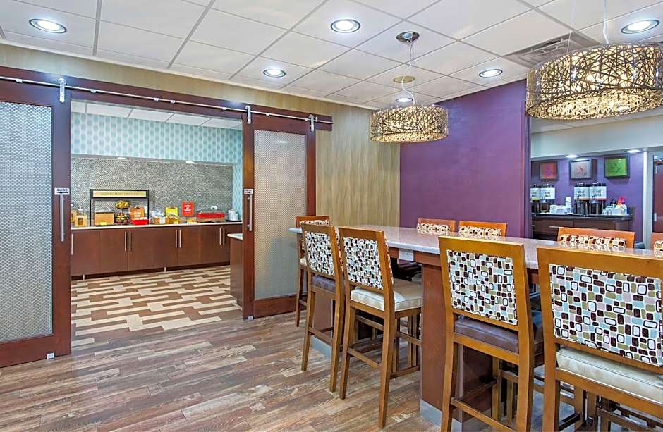 Hampton Inn By Hilton Cullman